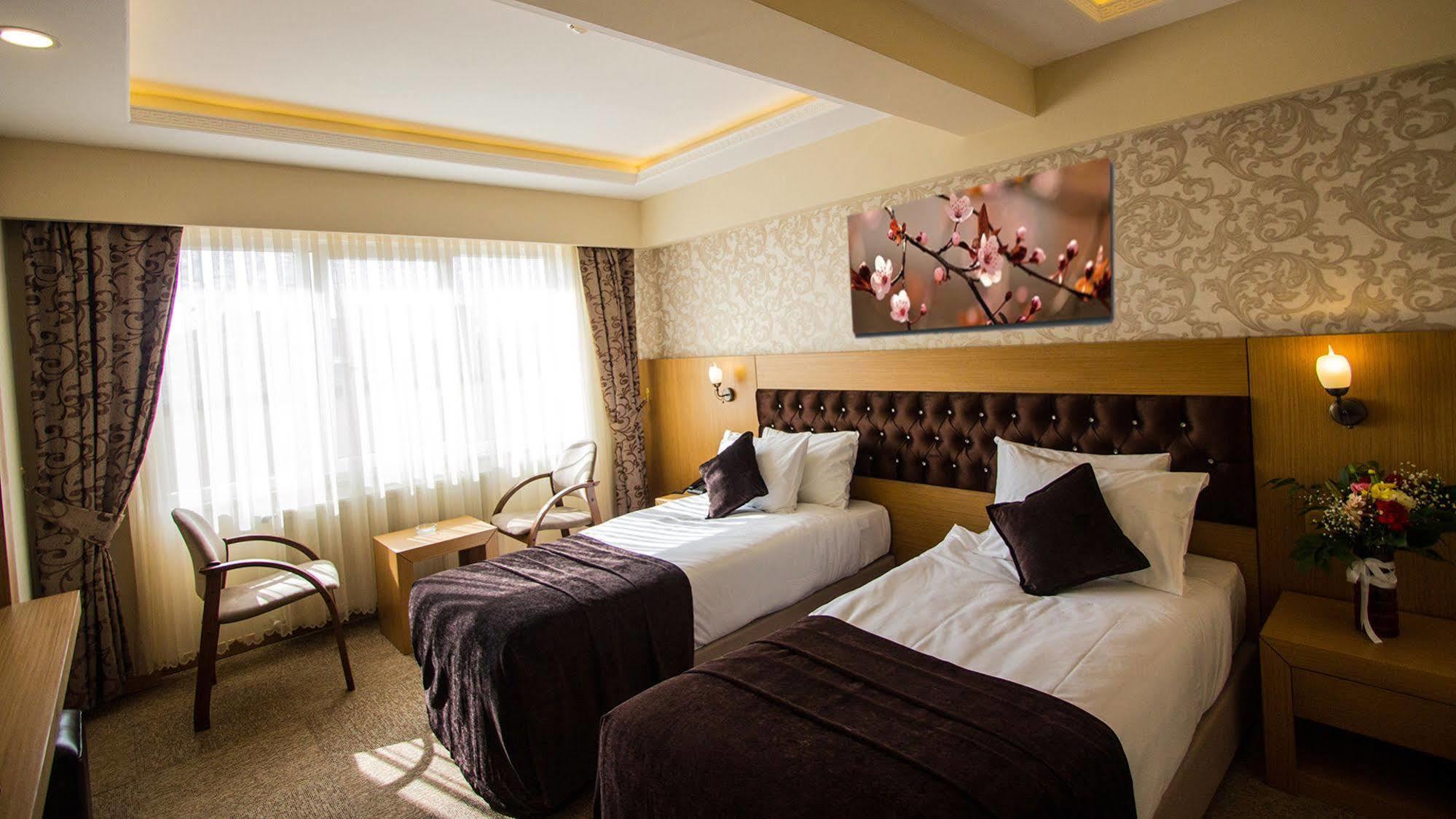 Soylu Hotel Bolu Eksteriør billede
